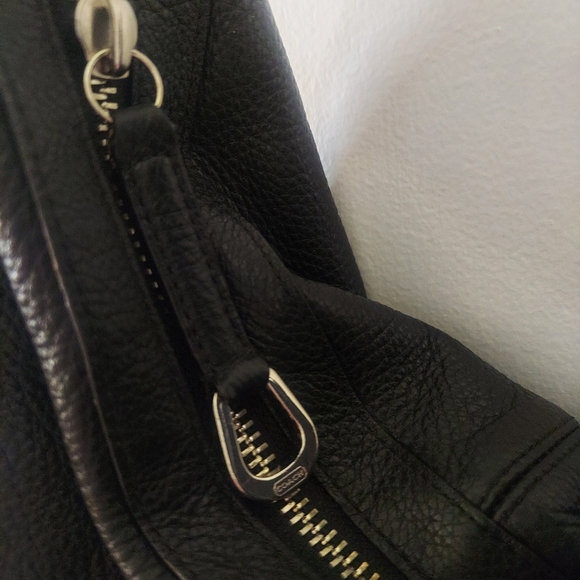Medium Pebbled Leather Coach Hobo Bag - Picture 5 of 10